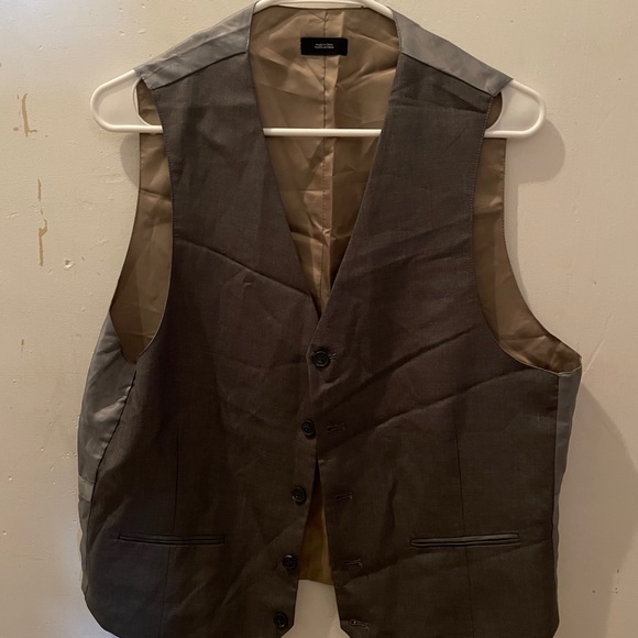 Grey Button Up Vest - Picture 6 of 6